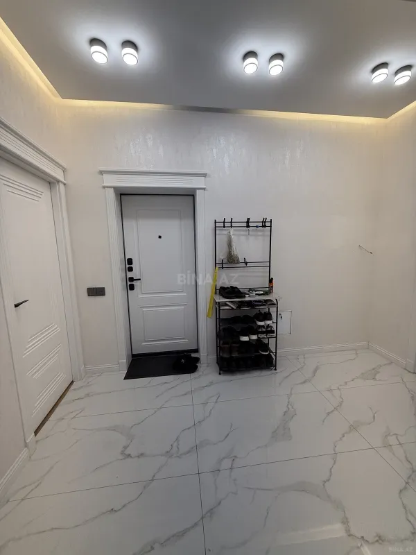 Satılır 3 otaqlı mənzil 98 m²