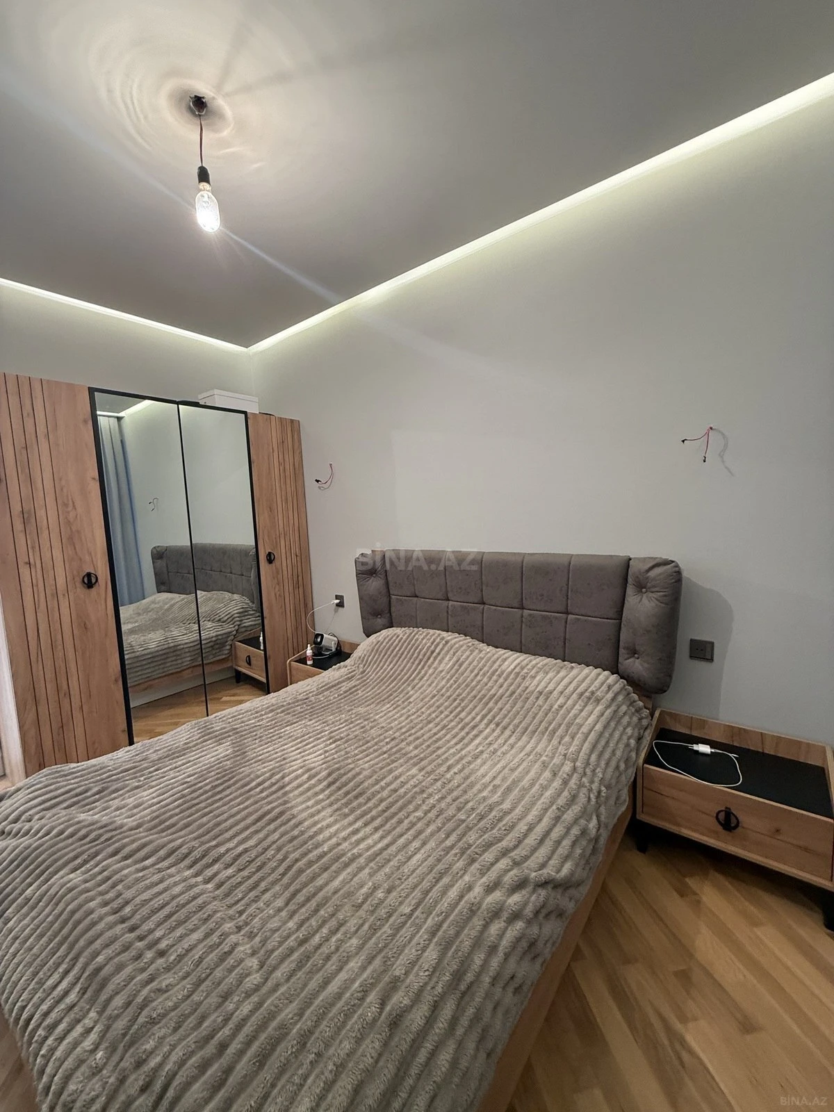 Satılır 3 otaqlı mənzil 98 m²
