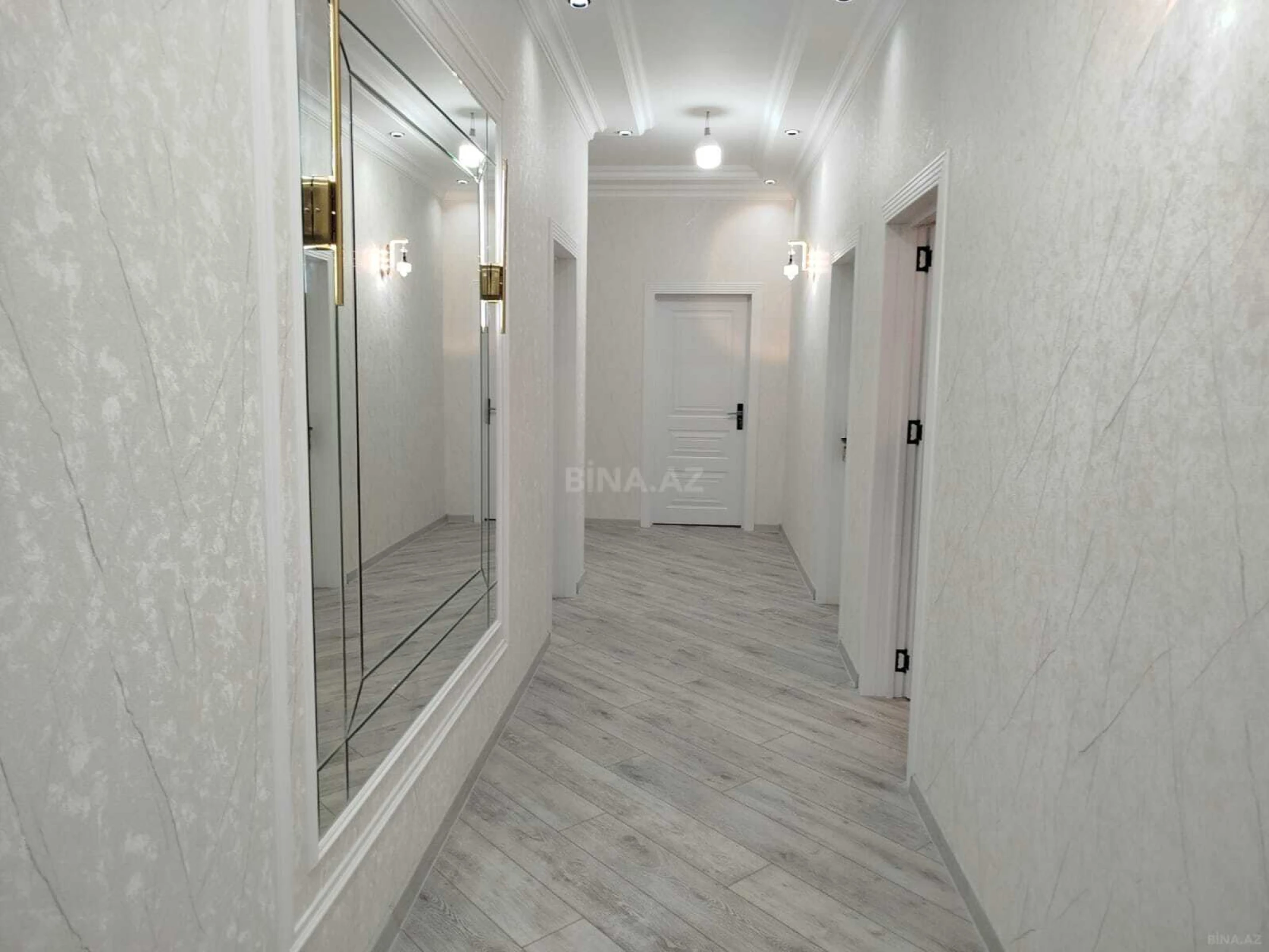 Satılır 4 otaqlı həyət evi 208 m²