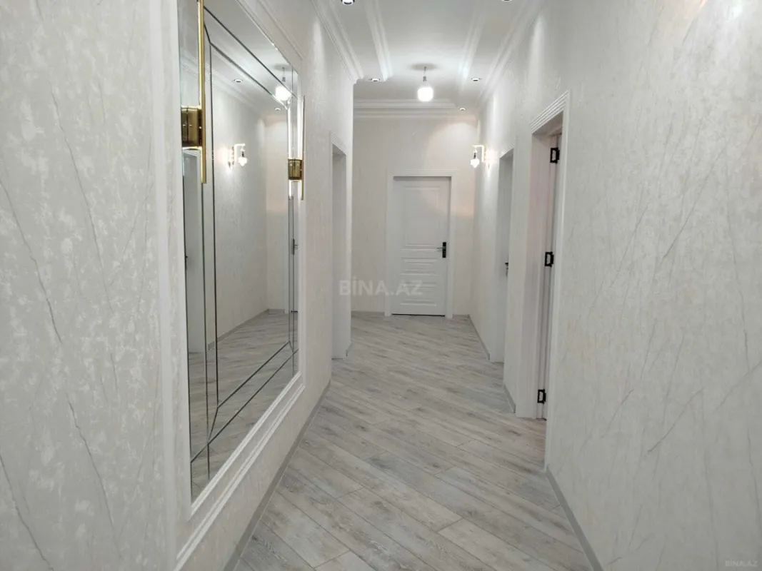 Satılır 4 otaqlı həyət evi 208 m²
