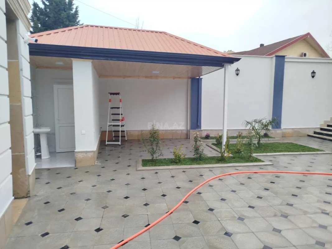 Satılır 4 otaqlı həyət evi 208 m²