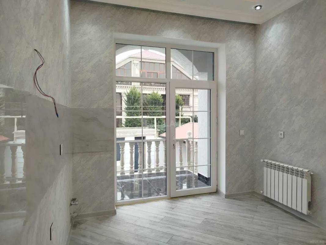 Satılır 4 otaqlı həyət evi 208 m²