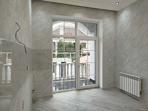 Satılır 4 otaqlı həyət evi 208 m²