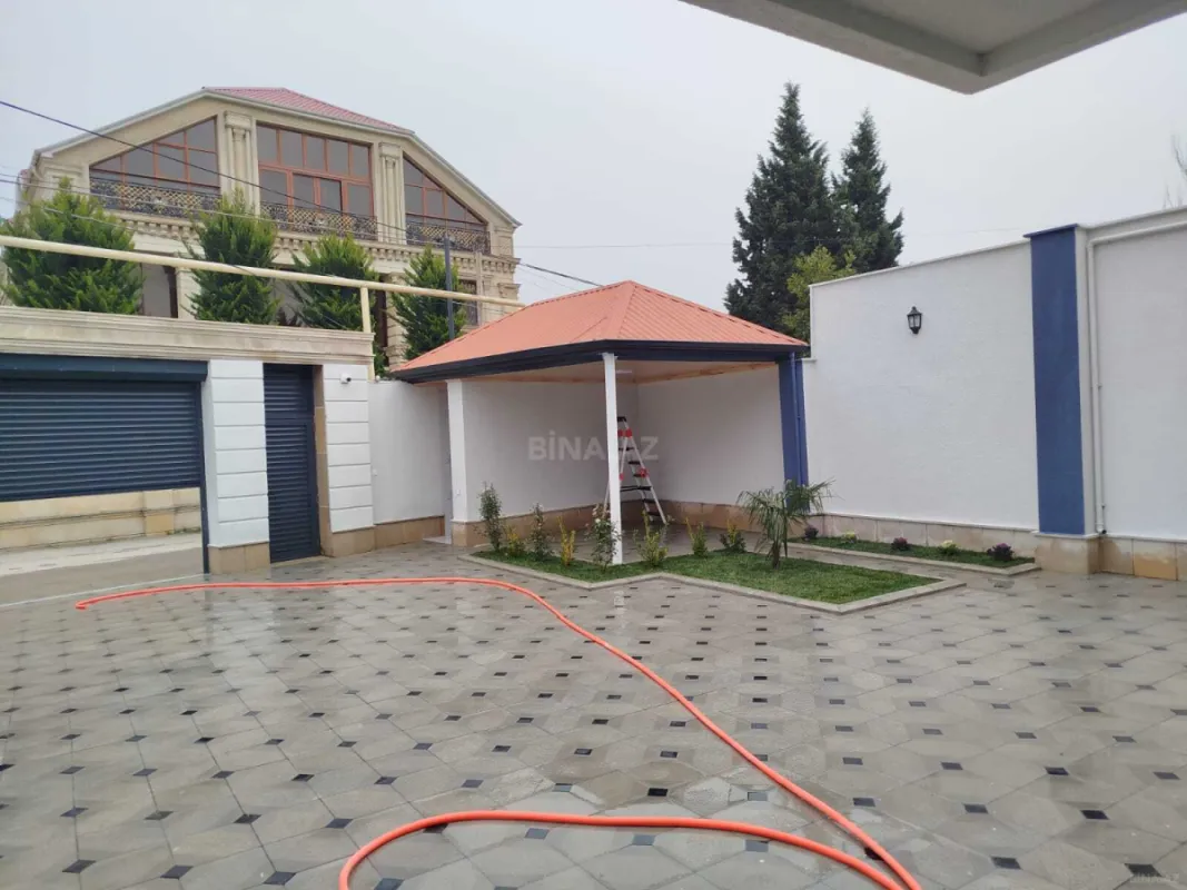 Satılır 4 otaqlı həyət evi 208 m²