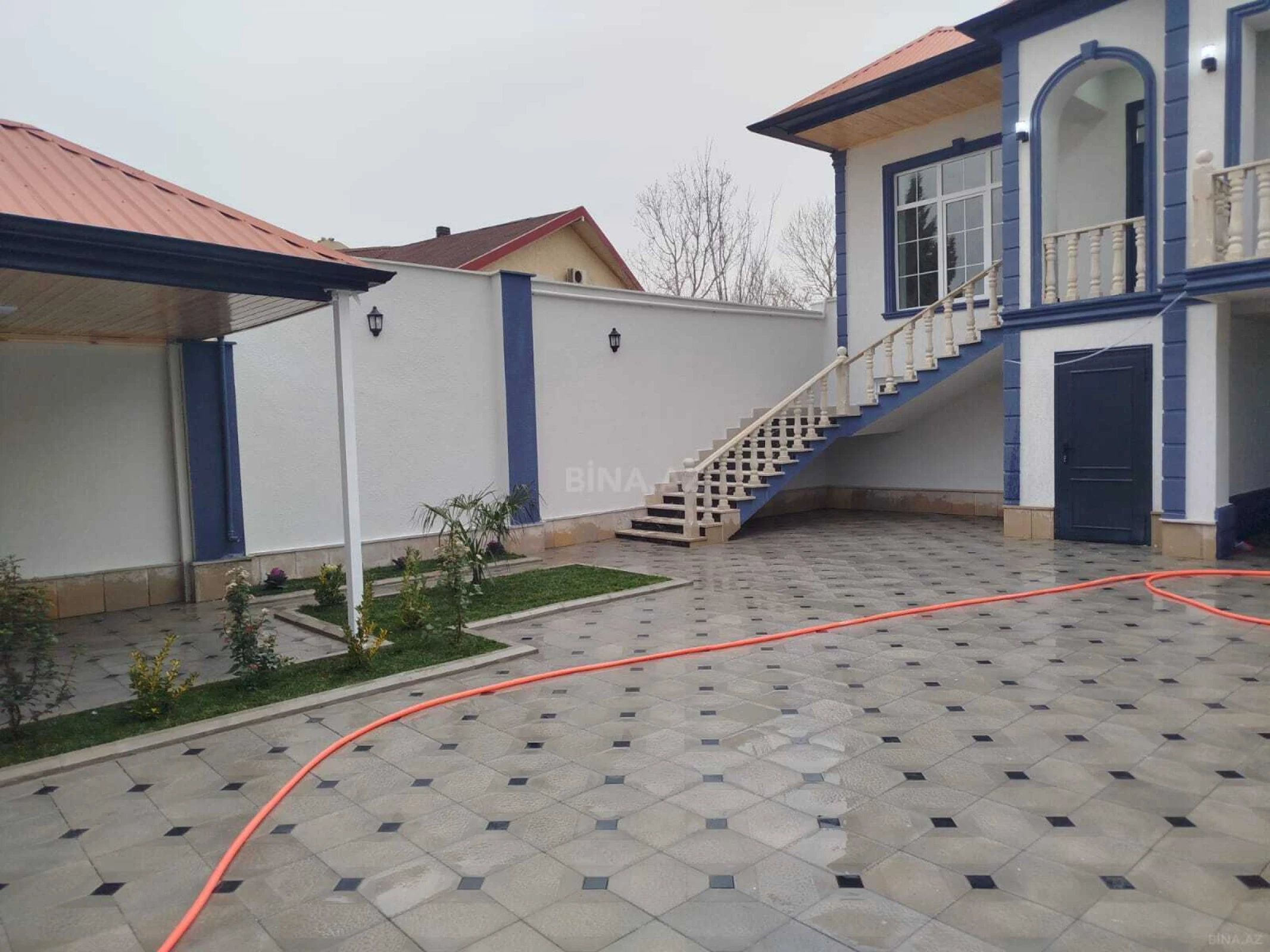 Satılır 4 otaqlı həyət evi 208 m²