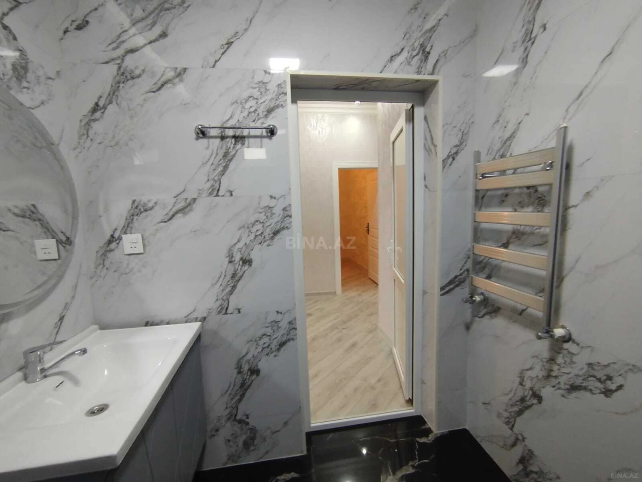 Satılır 4 otaqlı həyət evi 208 m²