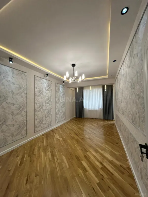 Satılır 4 otaqlı mənzil 153 m²