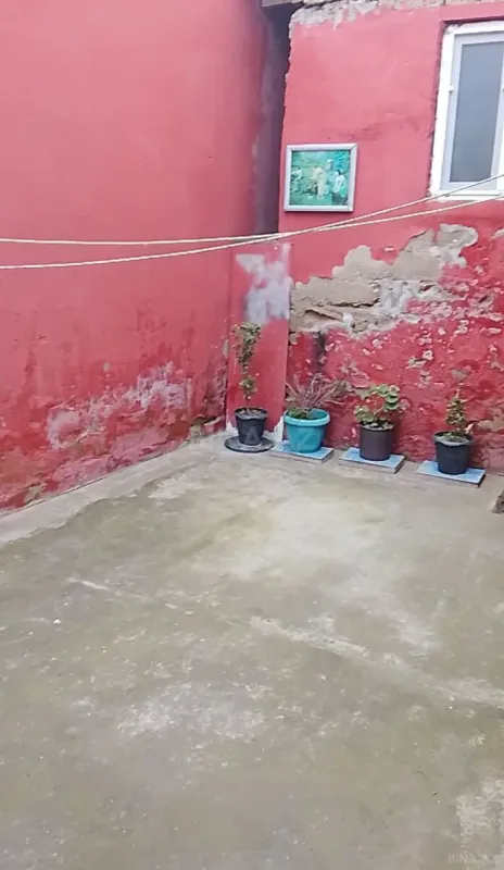 Satılır 4 otaqlı həyət evi 82 m²