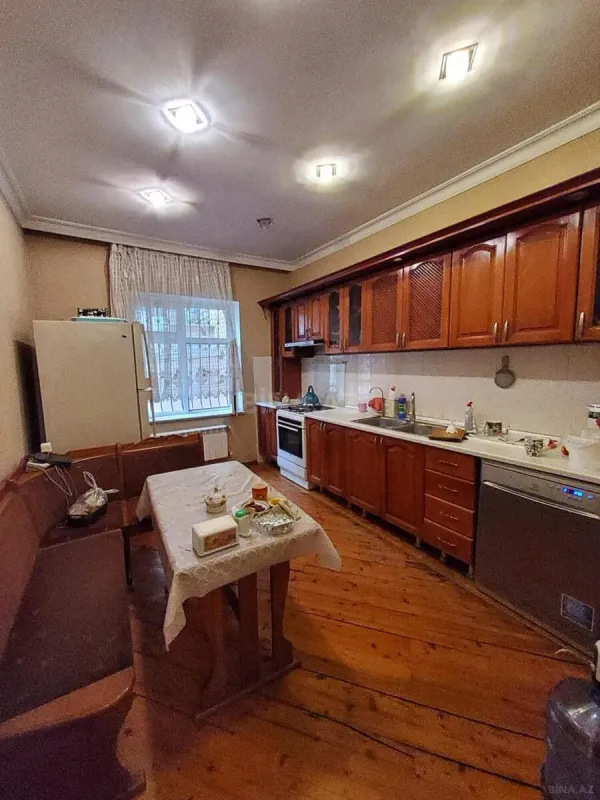 Satılır 6 otaqlı həyət evi 160 m²