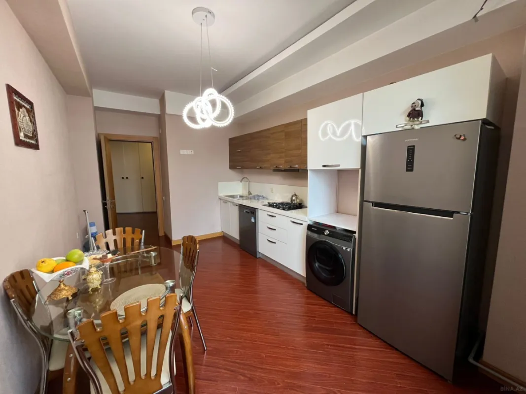 Satılır 2 otaqlı mənzil 115 m²