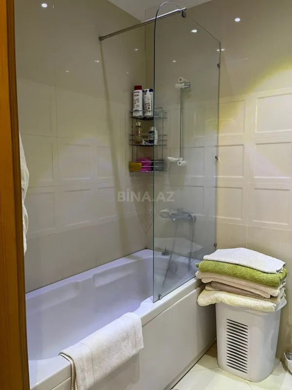 Satılır 2 otaqlı mənzil 115 m²