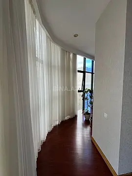 Satılır 2 otaqlı mənzil 115 m²