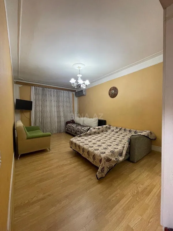 Kirayə verilir 2 otaqlı mənzil 70 m²