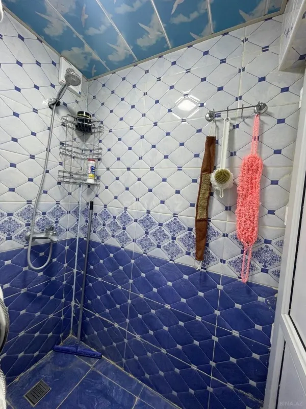 Kirayə verilir 2 otaqlı mənzil 70 m²