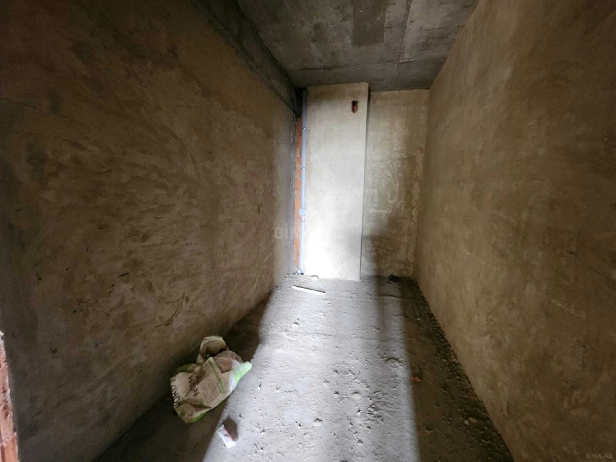 Satılır 2 otaqlı mənzil 92 m²