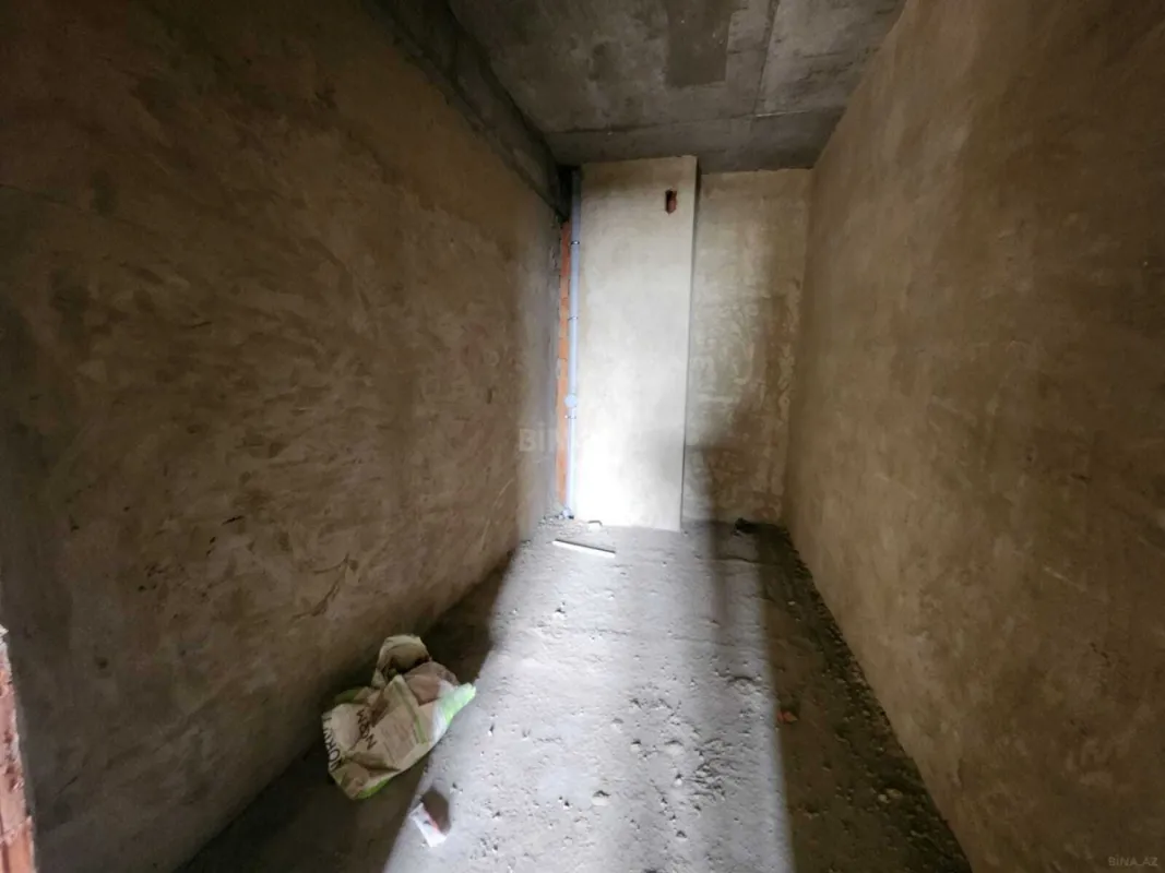 Satılır 2 otaqlı mənzil 92 m²