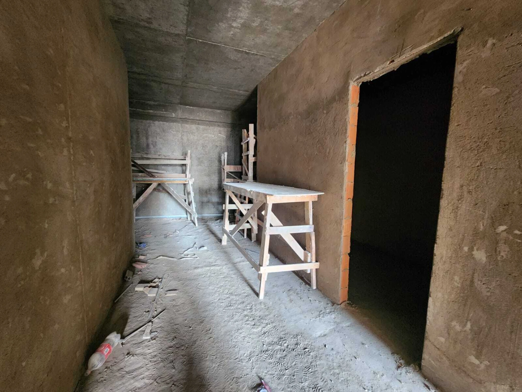 Satılır 2 otaqlı mənzil 92 m²