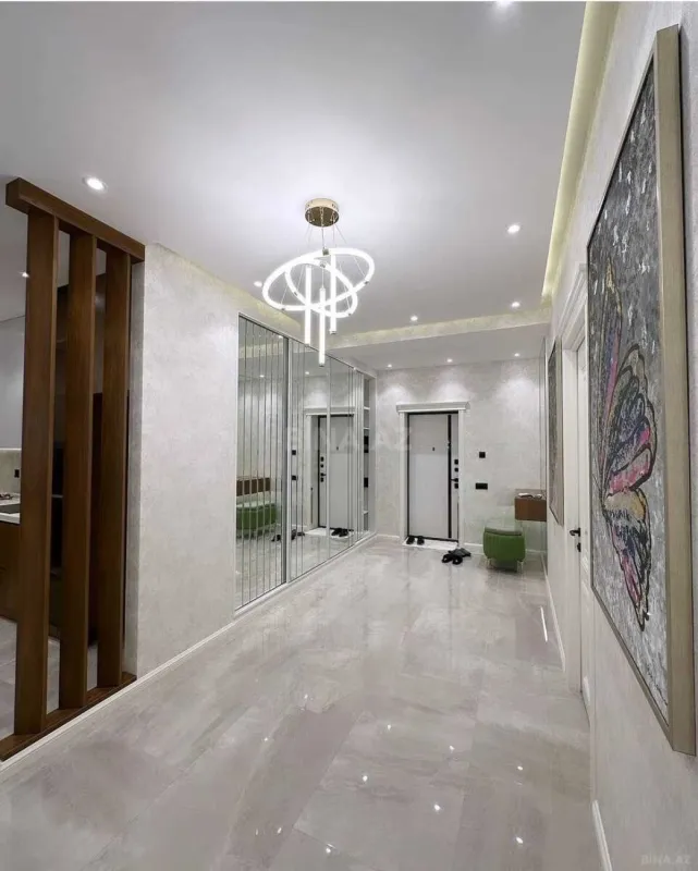 Kirayə verilir 2 otaqlı mənzil 105 m²