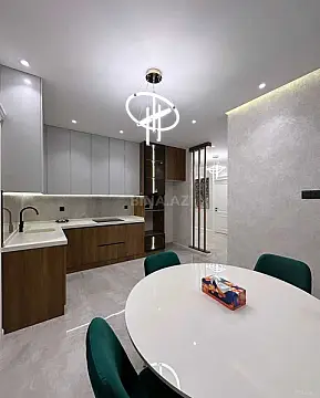 Kirayə verilir 2 otaqlı mənzil 105 m²