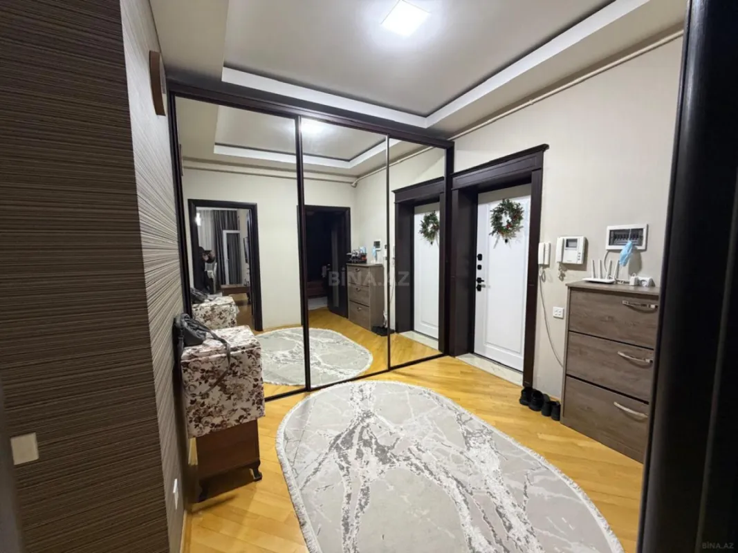 Satılır 3 otaqlı mənzil 95 m²