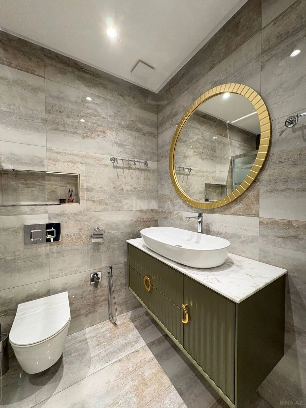 Satılır 3 otaqlı mənzil 103.5 m²