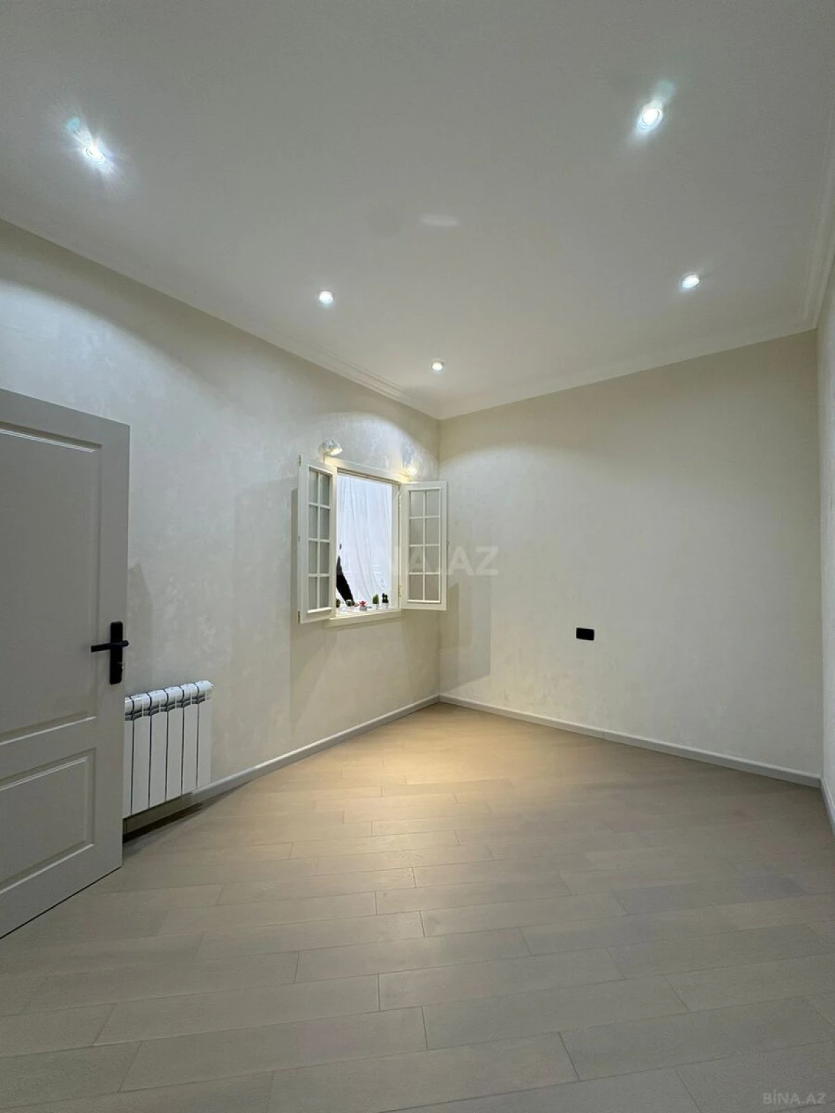 Satılır 3 otaqlı mənzil 103.5 m²