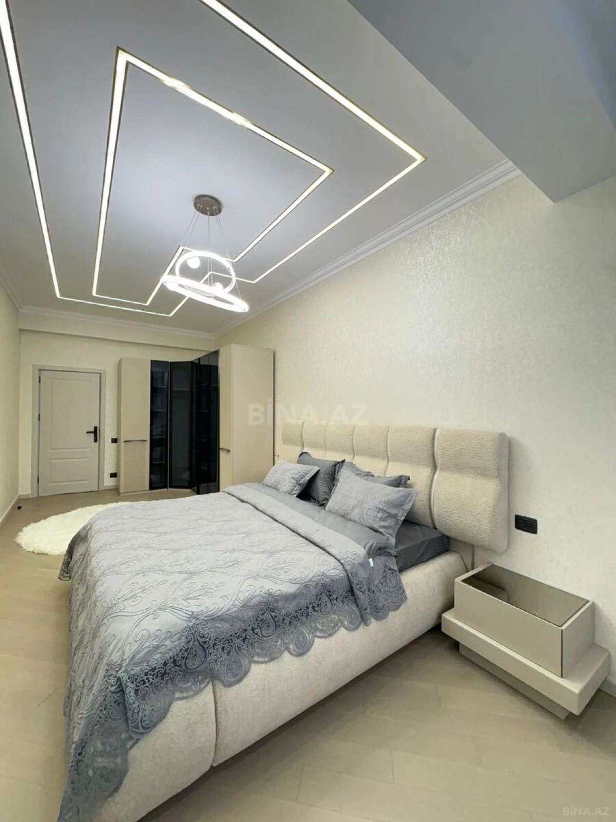 Satılır 3 otaqlı mənzil 103.5 m²