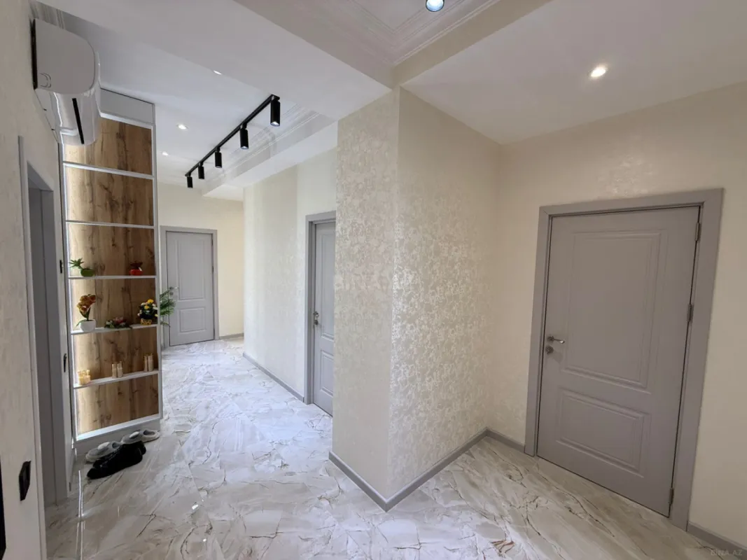 Satılır 2 otaqlı mənzil 85 m²