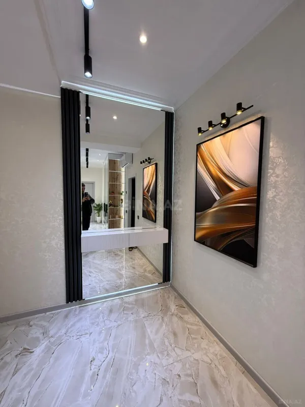 Satılır 2 otaqlı mənzil 85 m²