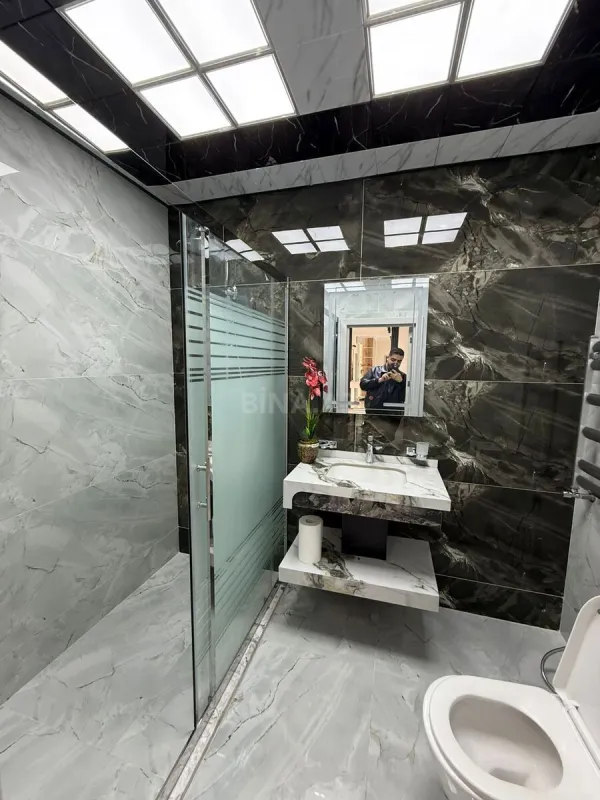 Satılır 2 otaqlı mənzil 85 m²