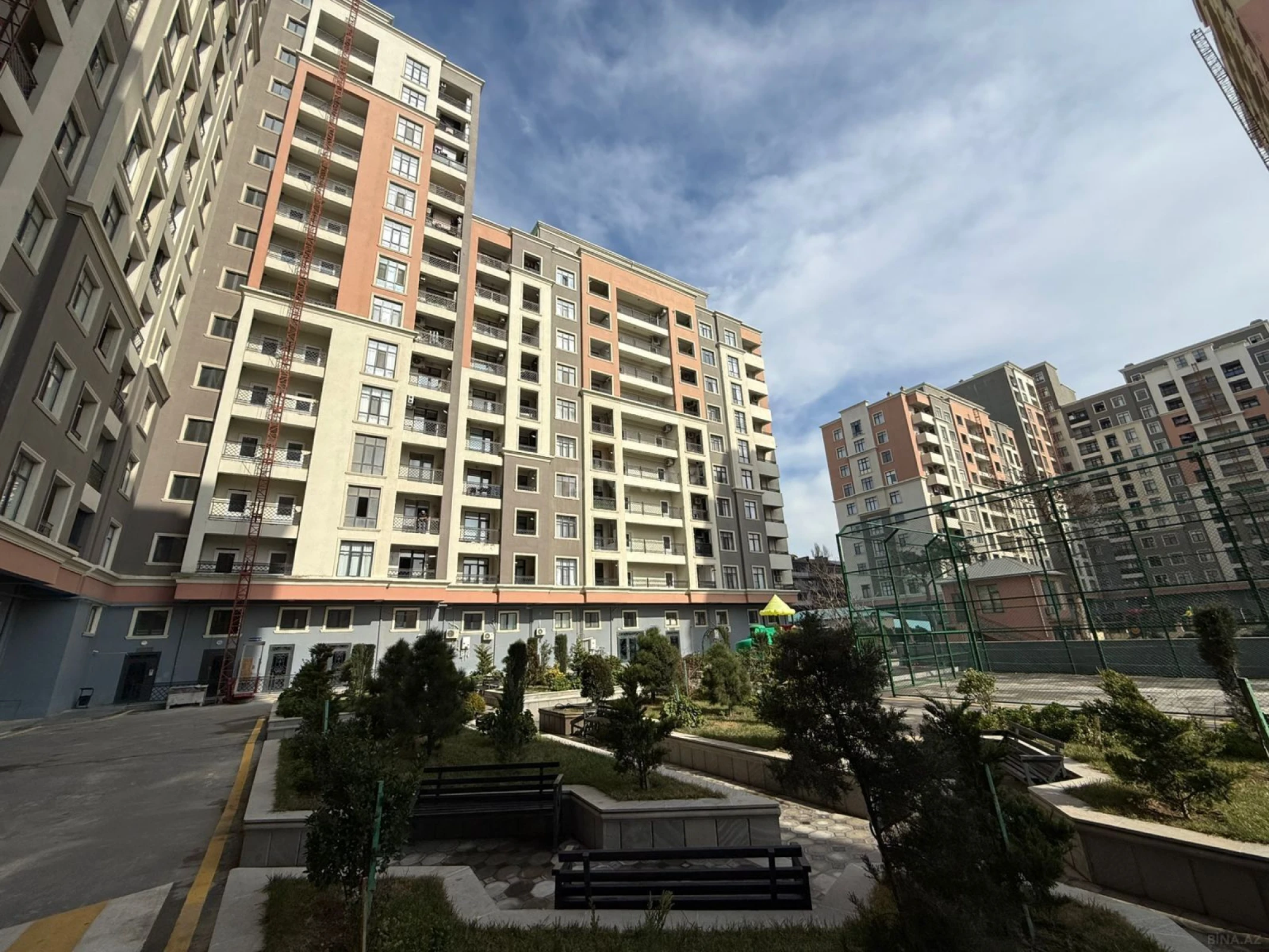 Satılır 2 otaqlı mənzil 85 m²