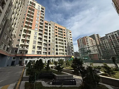 Satılır 2 otaqlı mənzil 85 m²