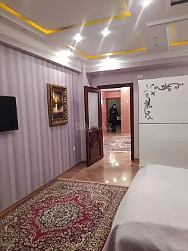 Satılır 3 otaqlı mənzil 145 m²