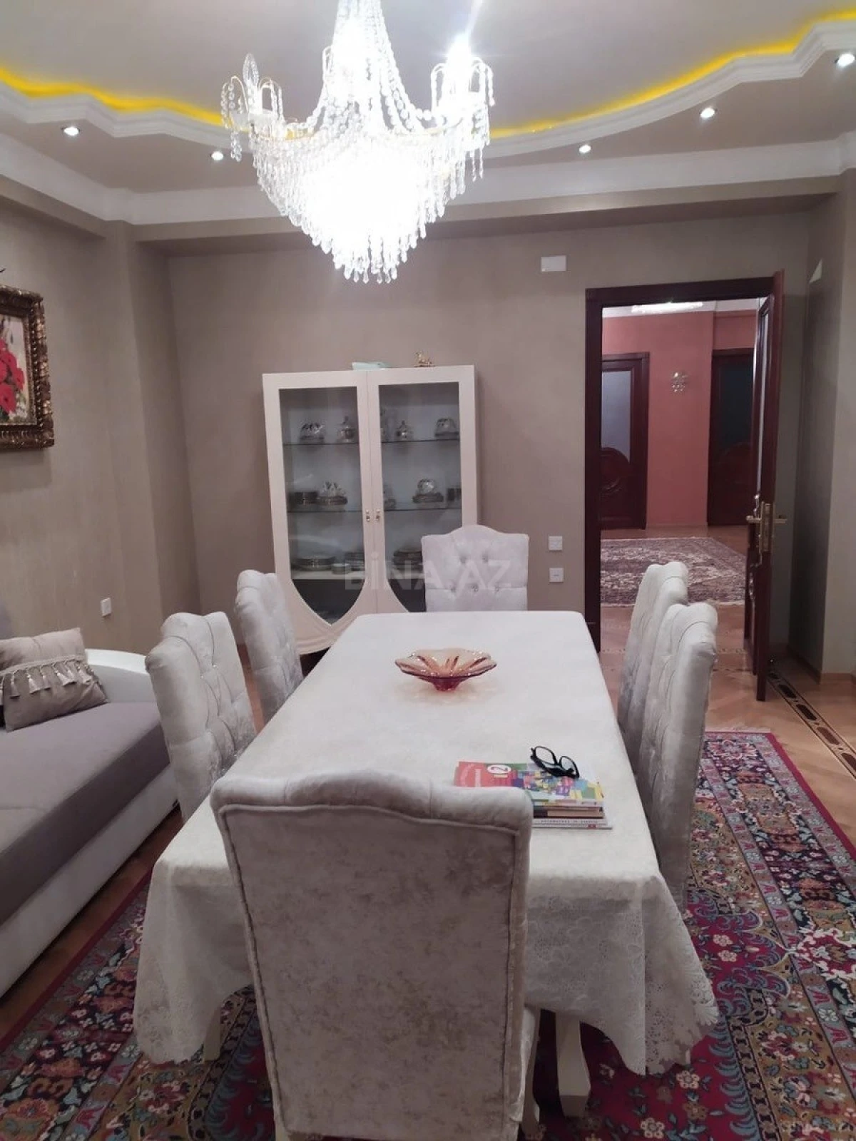 Satılır 3 otaqlı mənzil 145 m²