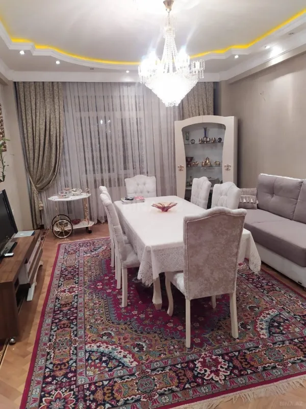 Satılır 3 otaqlı mənzil 145 m²