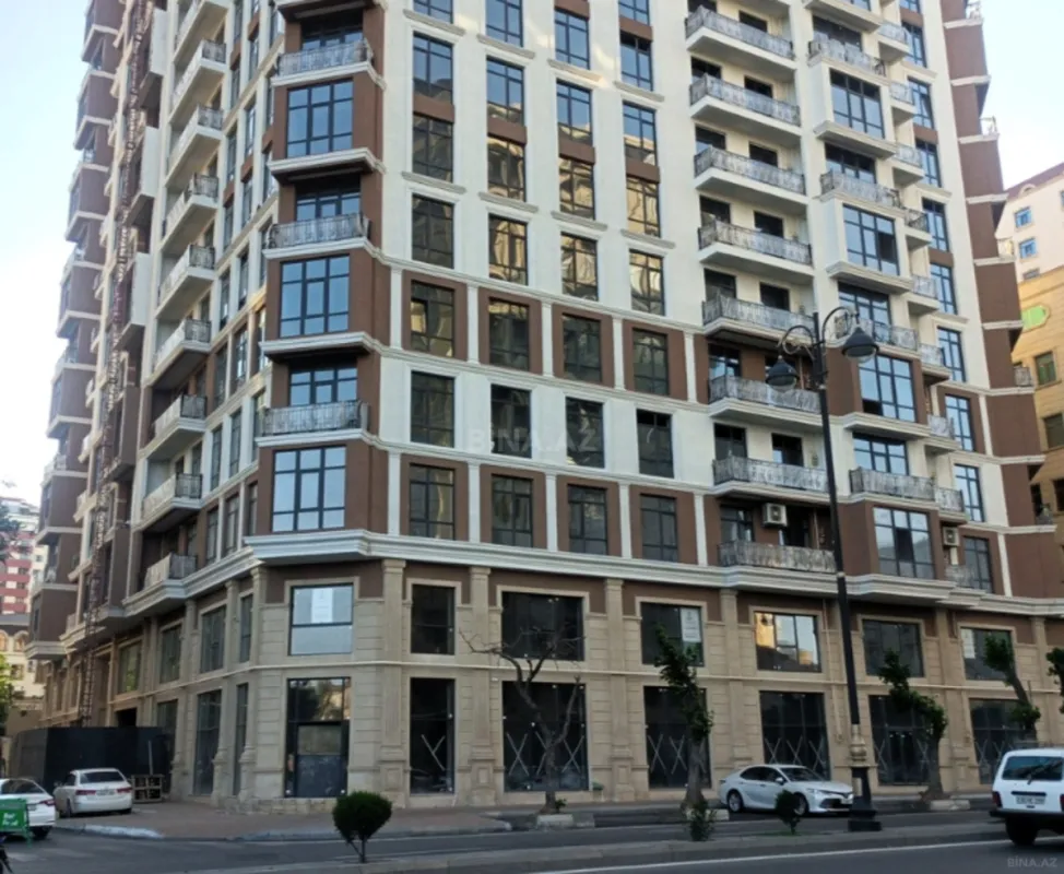 Satılır 2 otaqlı mənzil 97 m²