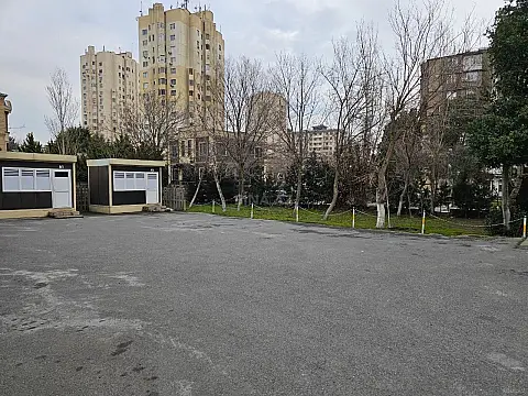 Satılır obyekt 800 m²