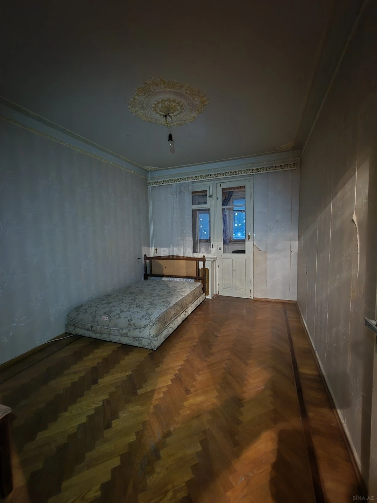 Satılır 4 otaqlı mənzil 100 m²