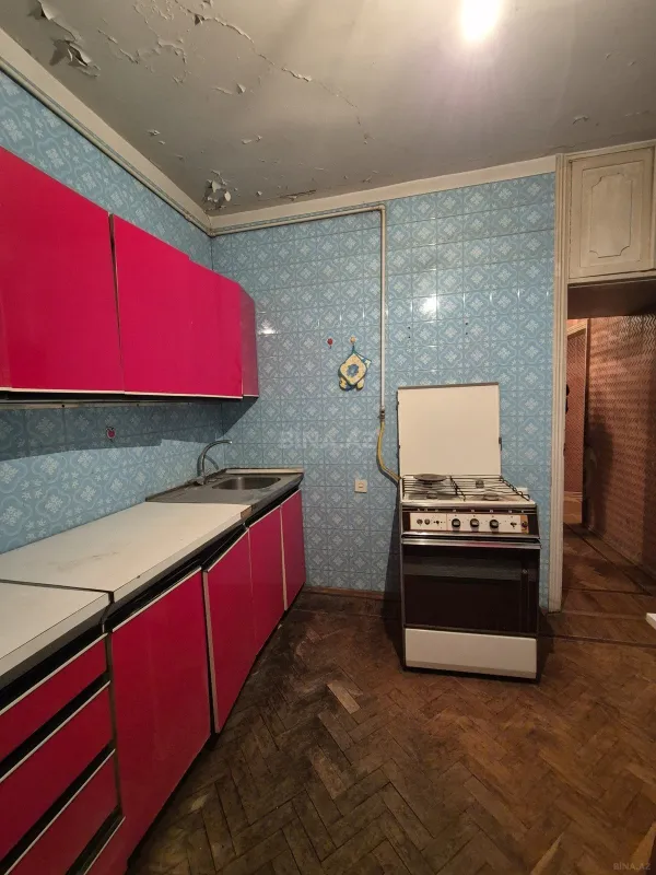 Satılır 4 otaqlı mənzil 100 m²