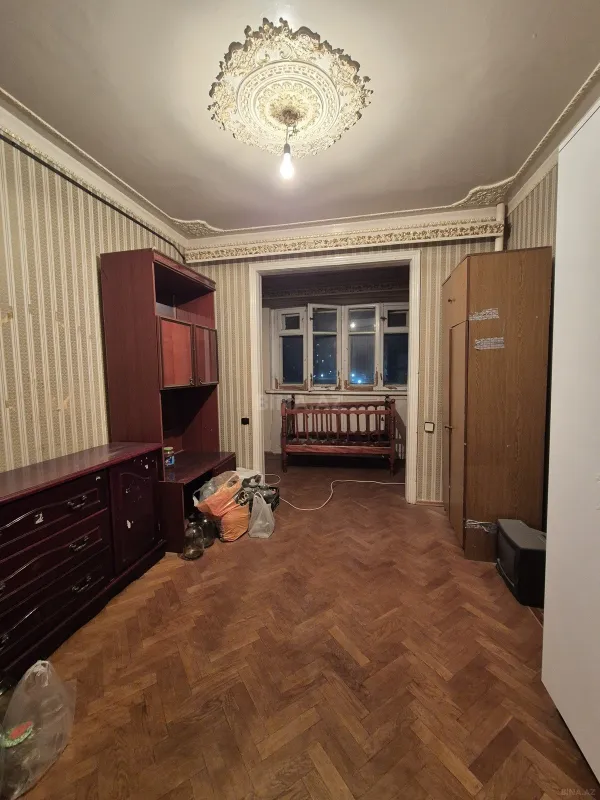 Satılır 4 otaqlı mənzil 100 m²