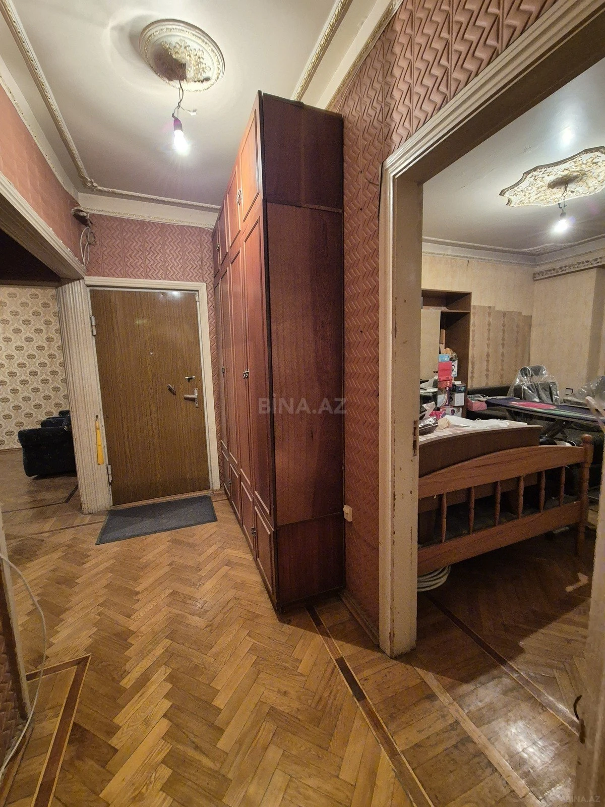 Satılır 4 otaqlı mənzil 100 m²