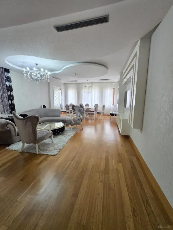 Kirayə verilir 5 otaqlı mənzil 270 m²