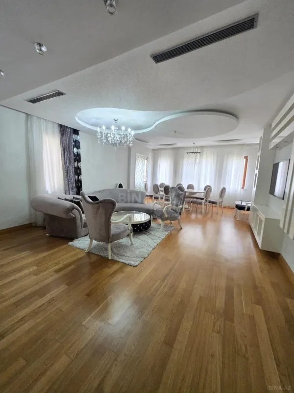 Kirayə verilir 5 otaqlı mənzil 270 m²