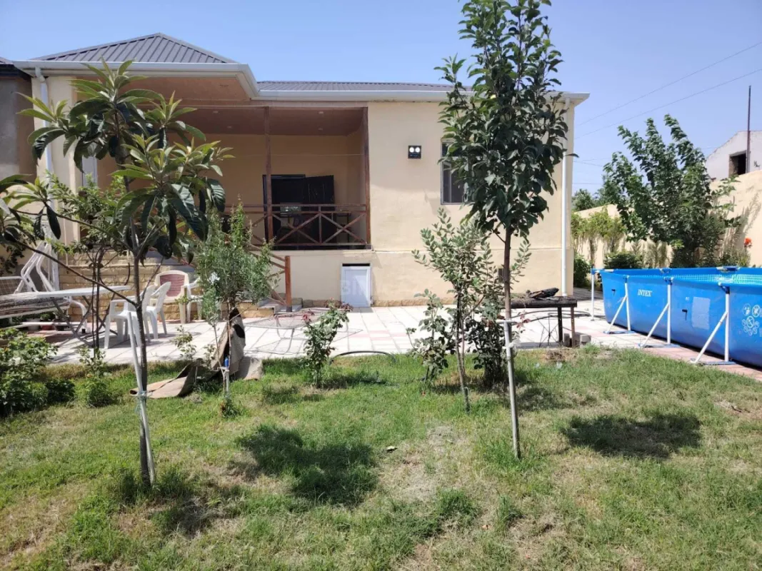 Satılır 3 otaqlı həyət evi 100 m²