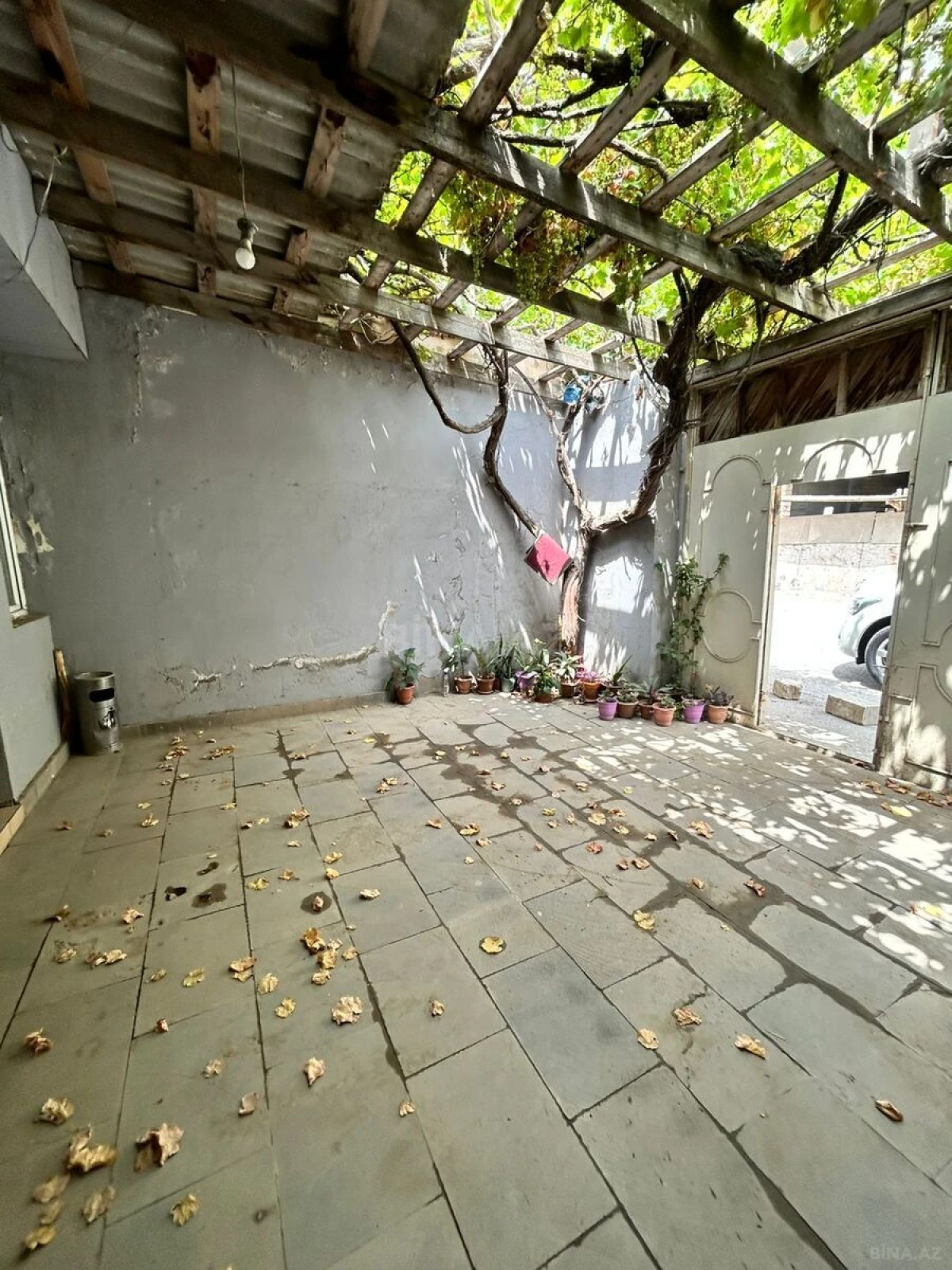 Satılır obyekt 565 m²