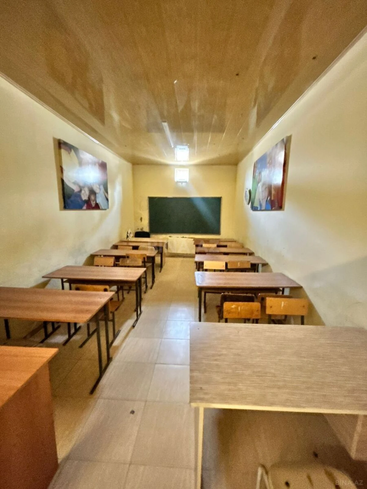 Satılır obyekt 565 m²