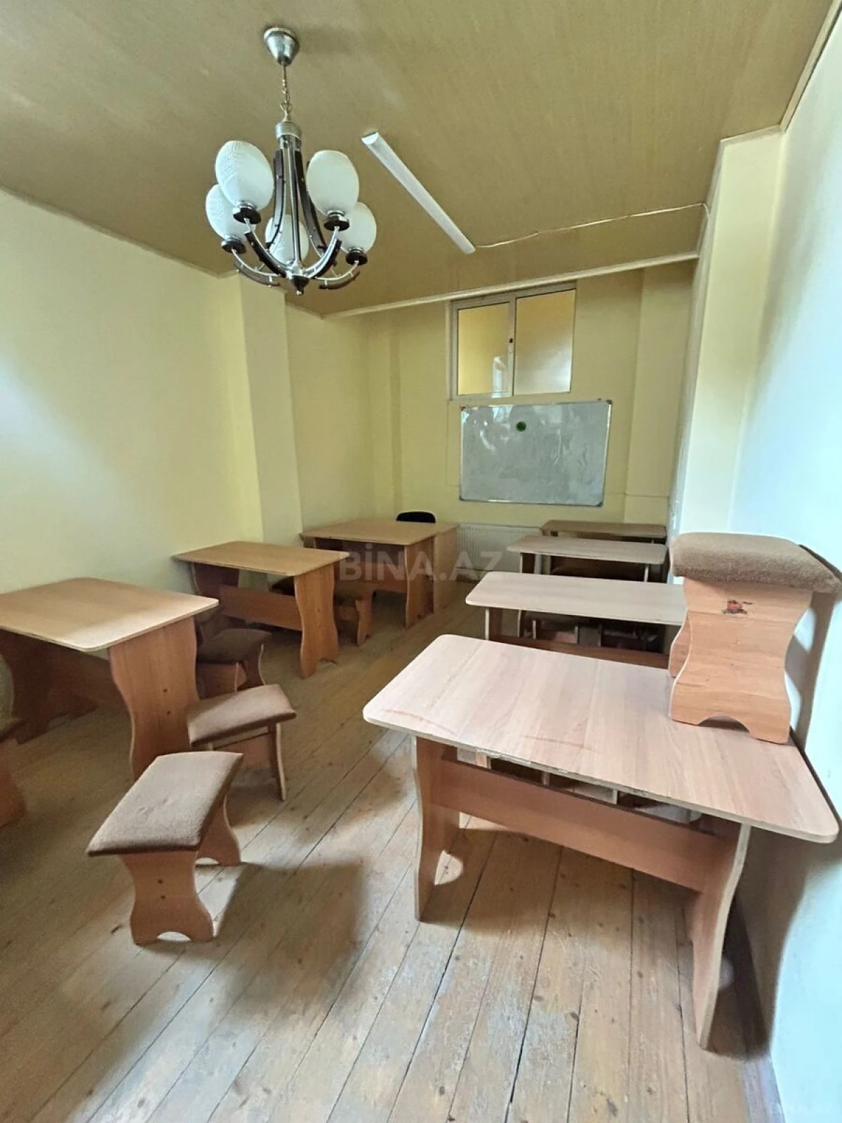 Satılır obyekt 565 m²