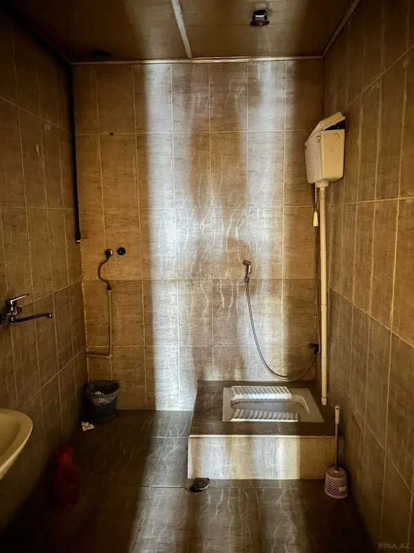 Satılır obyekt 565 m²