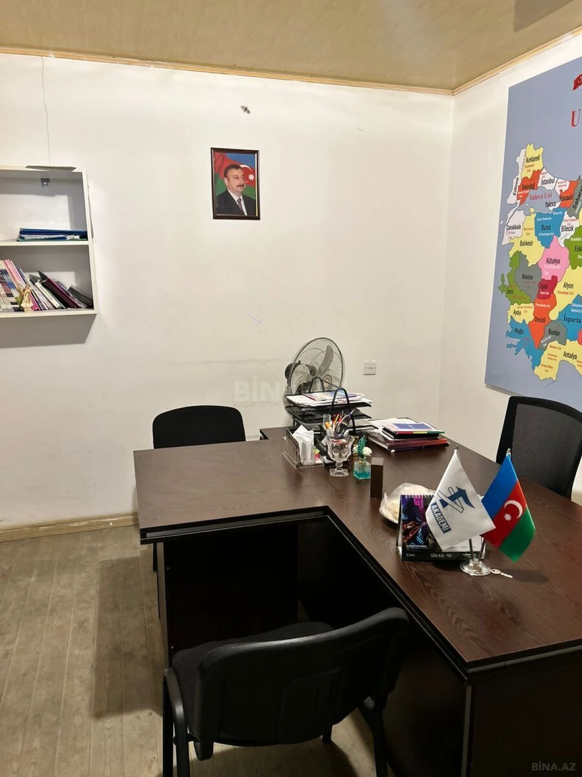 Satılır obyekt 565 m²