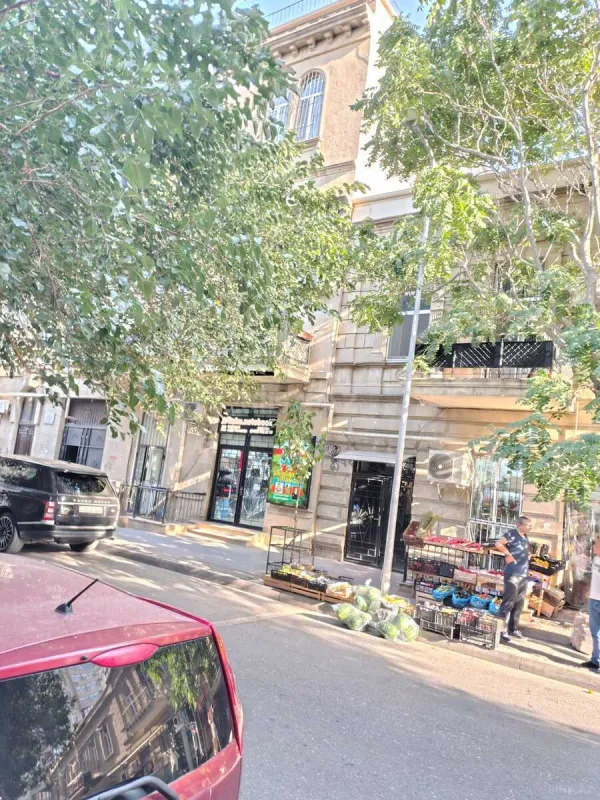 Satılır obyekt 70 m²